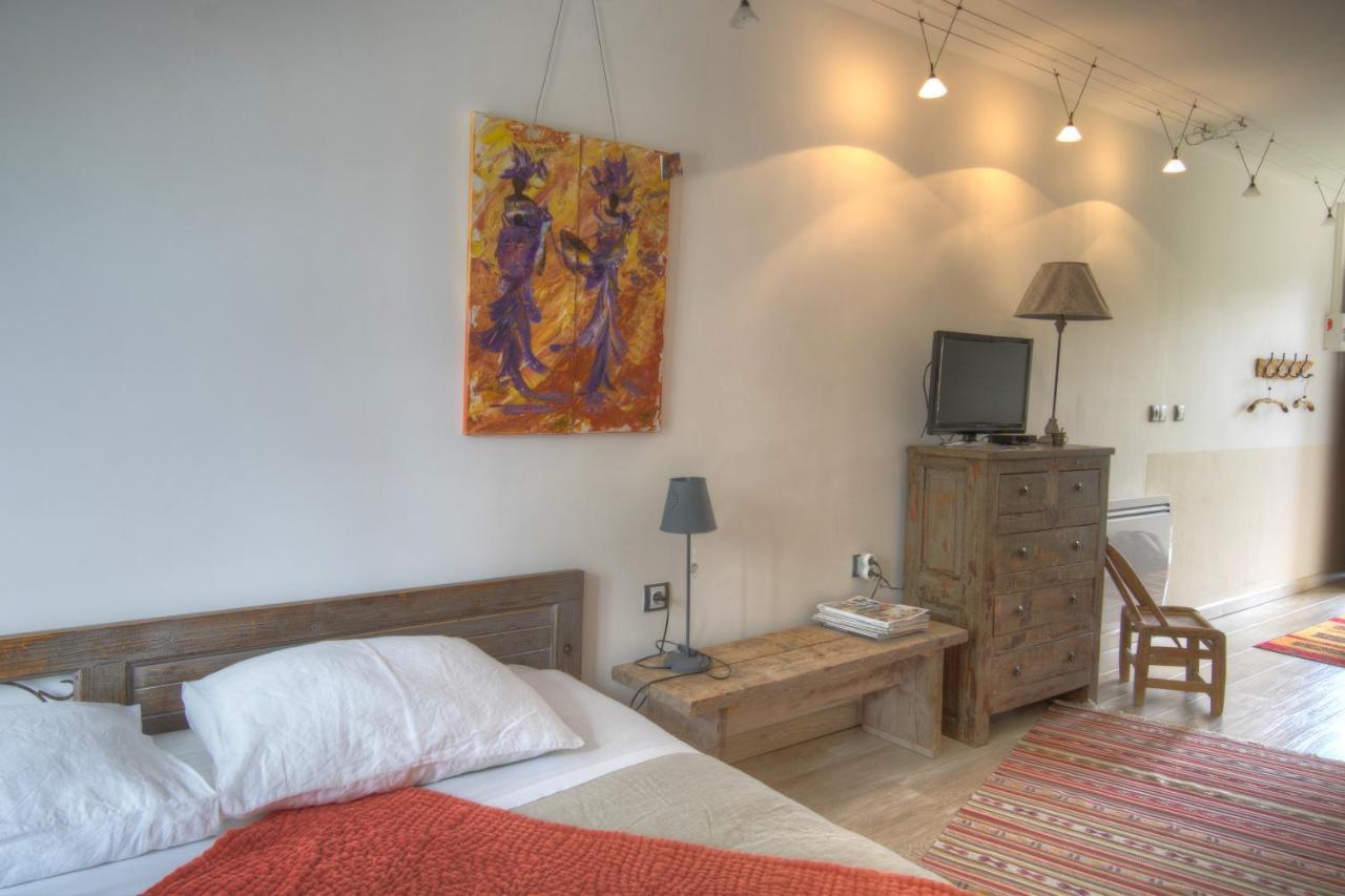 Maison Prairie Bonheur Bed & Breakfast Magny-les-Hameaux Exterior photo